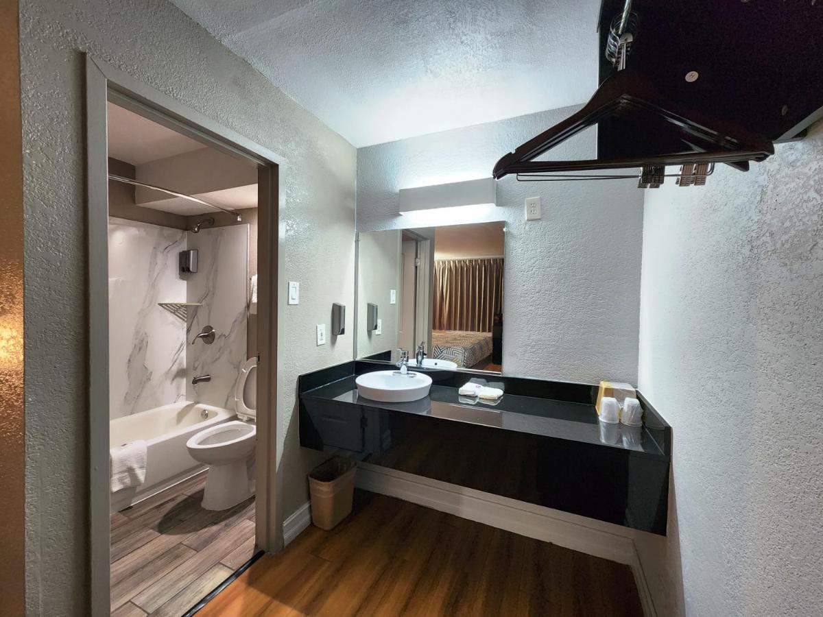 Motel 6 North Little Rock, Ar-Jfk Blvd Eksteriør billede